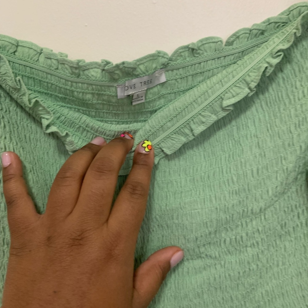 Love tree off the shoulder green size large